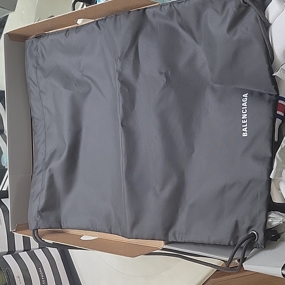 BALENCIAGA DRAWSTRING NYLON BACKPACK - Picture 2 of 6